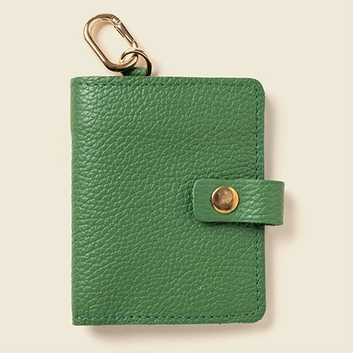 Green leather snap wallet with key ring by Casupo.